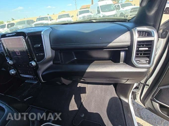 2025 Ram 1500 Laramie Crew Cab Short Bed - miniatura 16