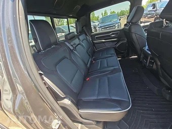 2025 Ram 1500 Laramie Crew Cab Short Bed - miniatura 16