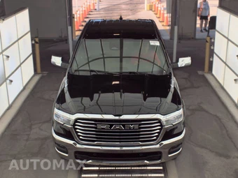2025 Ram 1500 Laramie Crew Cab Short Bed - miniatura 2