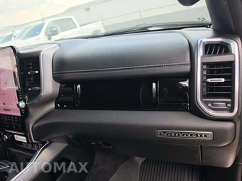 2025 Ram 1500 Laramie Crew Cab Short Bed - miniatura 19