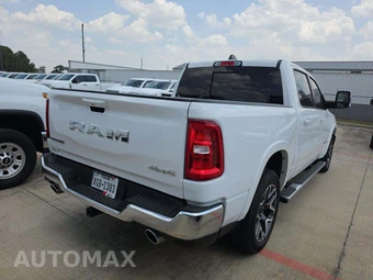 2025 Ram 1500 Laramie Crew Cab Short Bed - miniatura 3