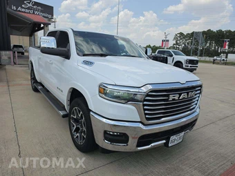 2025 Ram 1500 Laramie Crew Cab Short Bed - miniatura 4