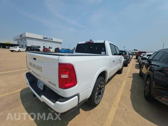 2025 Ram 1500 Laramie Crew Cab Short Bed - miniatura 3