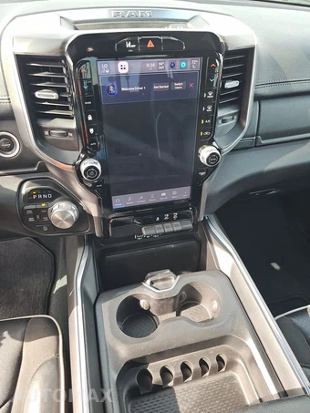 2025 Ram 1500 Laramie Crew Cab Short Bed - miniatura 11
