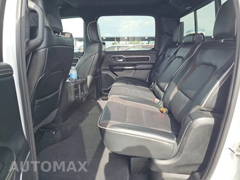 2025 Ram 1500 Laramie Crew Cab Short Bed - miniatura 13