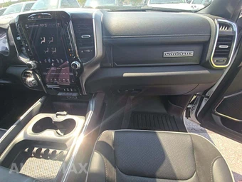 2025 Ram 1500 Laramie Crew Cab Short Bed - miniatura 19