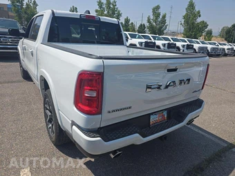 2025 Ram 1500 Laramie Crew Cab Short Bed - miniatura 2