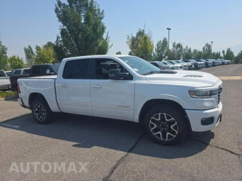 2025 Ram 1500 Laramie Crew Cab Short Bed - miniatura 4