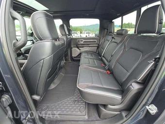 2025 Ram 1500 Laramie Crew Cab Short Bed – miniatura 10