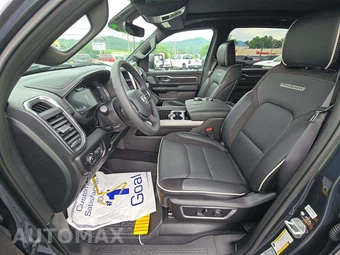 2025 Ram 1500 Laramie Crew Cab Short Bed – miniatura 3