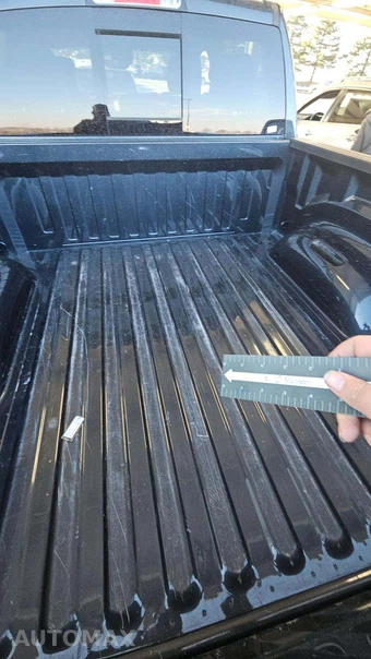 2025 Ram 1500 Laramie Crew Cab Short Bed - miniatura 5