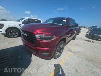 2025 Ram 1500 Laramie Crew Cab Short Bed - samochód z USA z aukcji Manheim, oferta Kup Teraz w AUTOMAX