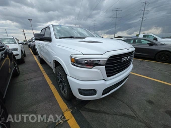 2025 Ram 1500 Laramie Crew Cab Short Bed - miniatura 3