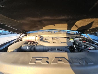2025 Ram 1500 Limited Crew Cab Short Bed – miniatura 15