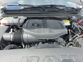 2025 Ram 1500 Limited Crew Cab Short Bed – miniatura 15