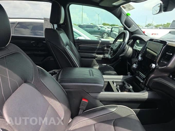 2025 Ram 1500 Limited Crew Cab Short Bed – miniatura 8