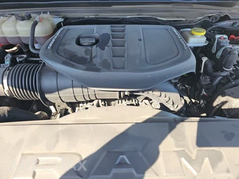 2025 Ram 1500 Limited Crew Cab Short Bed – miniatura 15
