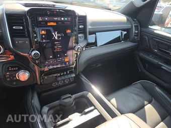 2025 Ram 1500 Limited Crew Cab Short Bed - miniatura 11