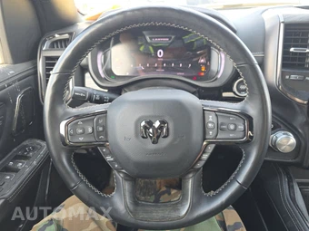 2025 Ram 1500 Limited Crew Cab Short Bed - miniatura 10