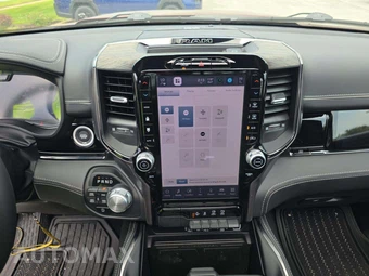 2025 Ram 1500 Limited Crew Cab Short Bed – miniatura 10