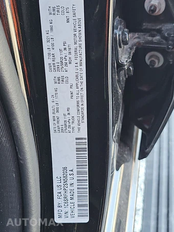 2025 Ram 1500 Limited Crew Cab Short Bed – miniatura 14