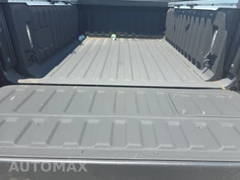 2025 Ram 1500 Limited Crew Cab Short Bed – miniatura 16