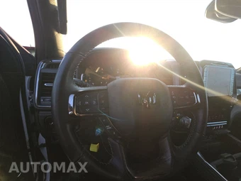 2025 Ram 1500 Limited Crew Cab Short Bed – miniatura 10