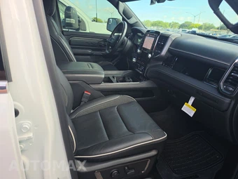 2025 Ram 1500 Limited Crew Cab Short Bed – miniatura 8