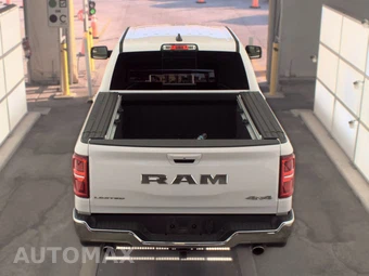 2025 Ram 1500 Limited Crew Cab Short Bed – miniatura 5