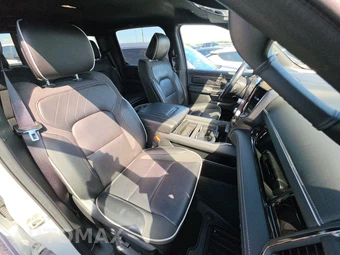 2025 Ram 1500 Limited Crew Cab Short Bed – miniatura 8