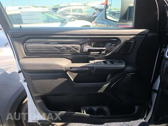 2025 Ram 1500 Limited Crew Cab Short Bed – miniatura 9