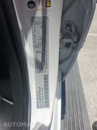2025 Ram 1500 Limited Crew Cab Short Bed – miniatura 14