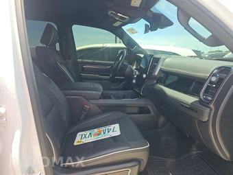 2025 Ram 1500 Limited Crew Cab Short Bed – miniatura 8