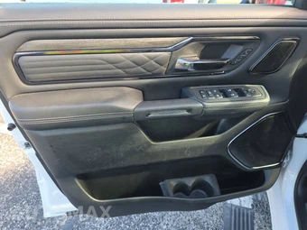 2025 Ram 1500 Limited Crew Cab Short Bed - miniatura 9