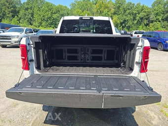 2025 Ram 1500 Limited Crew Cab Short Bed - miniatura 14