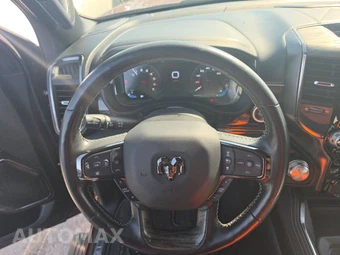 2025 Ram 1500 Limited Crew Cab Short Bed – miniatura 10