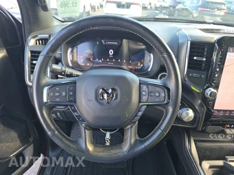 2025 Ram 1500 Limited Crew Cab Short Bed – miniatura 10