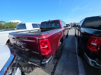 2025 Ram 1500 Limited Crew Cab Short Bed – miniatura 5