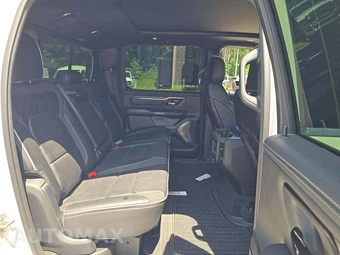 2025 Ram 1500 Limited Crew Cab Short Bed - miniatura 16