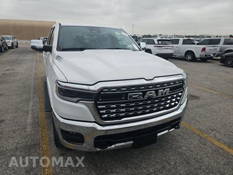 2025 Ram 1500 Limited Crew Cab Short Bed – miniatura 2