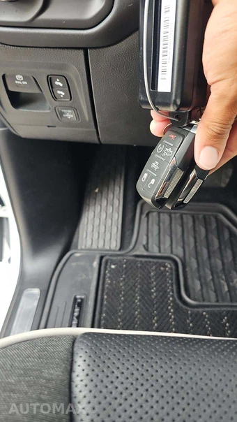 2025 Ram 1500 Limited Crew Cab Short Bed – miniatura 20