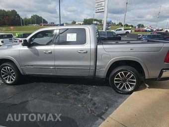 2025 Ram 1500 Limited Crew Cab Short Bed – miniatura 2