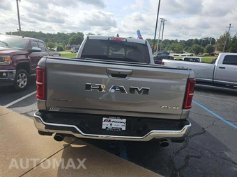 2025 Ram 1500 Limited Crew Cab Short Bed – miniatura 3