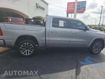 2025 Ram 1500 Limited Crew Cab Short Bed – miniatura 4