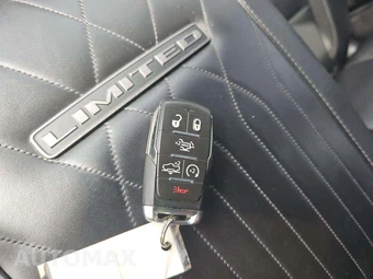 2025 Ram 1500 Limited Crew Cab Short Bed – miniatura 8