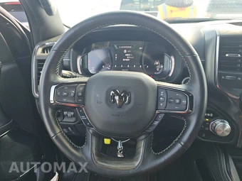 2025 Ram 1500 Limited Crew Cab Short Bed – miniatura 10