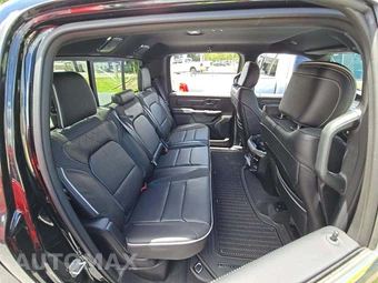 2025 Ram 1500 Limited Crew Cab Short Bed - miniatura 16