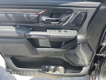 2025 Ram 1500 Limited Crew Cab Short Bed - miniatura 9