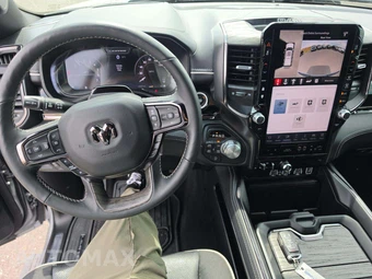 2025 Ram 1500 Limited Crew Cab Short Bed - miniatura 10