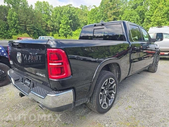 2025 Ram 1500 Limited Longhorn Crew Cab Medium Bed – miniatura 3